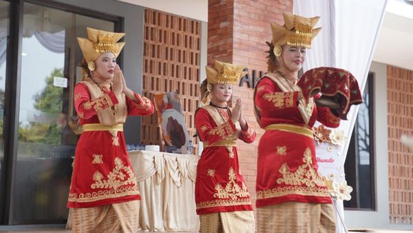 Strategi Bisnis Restoran Padang Berhasil Bangkit dari Pandemi