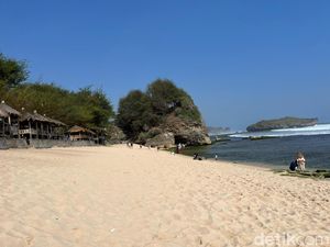 Pantai Slili Gunungkidul, Wisata Pasir Putih untuk Berburu Sunset-Sunrise Pantai Slili Gunungkidul, Wisata Pasir Putih untuk Berburu Sunset-Sunrise