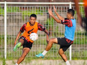 Manfaatkan Jeda Kompetisi, Arema FC Genjot Latihan di Kota Batu Manfaatkan Jeda Kompetisi, Arema FC Genjot Latihan di Kota Batu