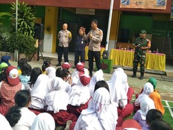 Marak Bullying, Polisi Edukasi Siswa SD di Jaksel Cara Cegah Perundungan