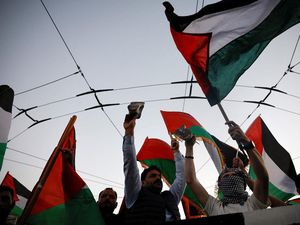 Hamas Serahkan 5 Sandera, Israel Bebaskan Ratusan Tahanan Palestina