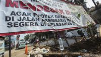 Protes Warga Tebet Imbas Proyek Drainase yang Tak Kunjung Rampung