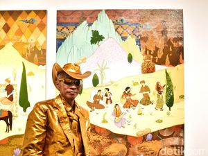 Sosok Seniman Pencuri Perhatian, Yandi Si Manusia Emas