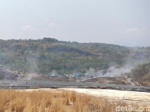 Kebakaran TPA Jatibarang Semarang, Masih Ada Bara Api di Tumpukan Sampah