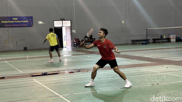 Anthony Sinisuka Ginting saat ditemui usai latihan di Pelatnas PBSI, Cipayung, Rabu (11/10/2023).