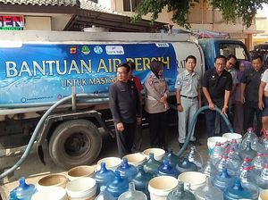 Bapenda Jabar Bantu Masyarakat yang Kesulitan Air Bersih