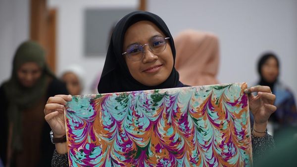 Lewat Keindahan Batik, Pelajar Indonesia Wujudkan Diplomasi Budaya di Turki