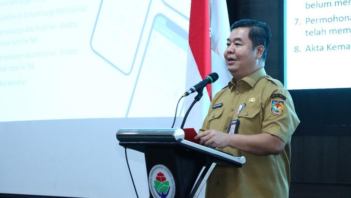 Dirjen Dukcapil Kemendagri Teguh Setyabudi Dirjen Dukcapil Kemendagri Teguh Setyabudi