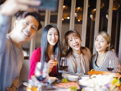 Ingat! 5 Etika saat Mentraktir dan Ditraktir Makanan Menurut Helmi Yahya