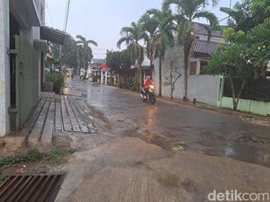 Depok Diguyur Hujan Sore Ini Depok Diguyur Hujan Sore Ini