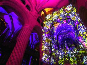 Indahnya Katedral Dunham Disinari Seni Cahaya