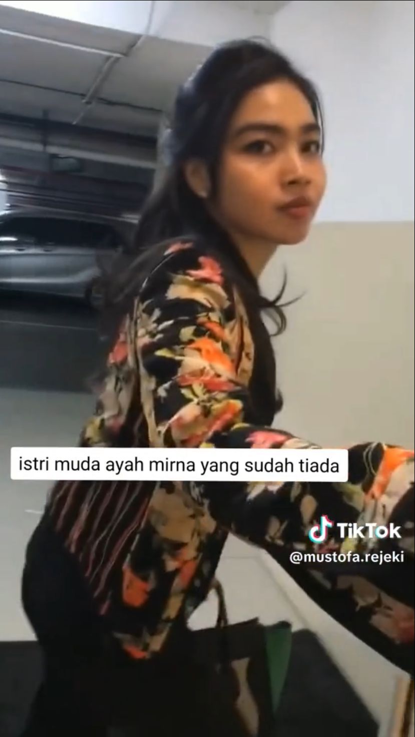 Sudah Cerai 7 Potret Sosok Tiara Agnesia Eks Istri Muda Edi Darmawan