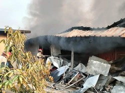 Gudang Proyek PT KCIC di Cileunyi Hangus Terbakar