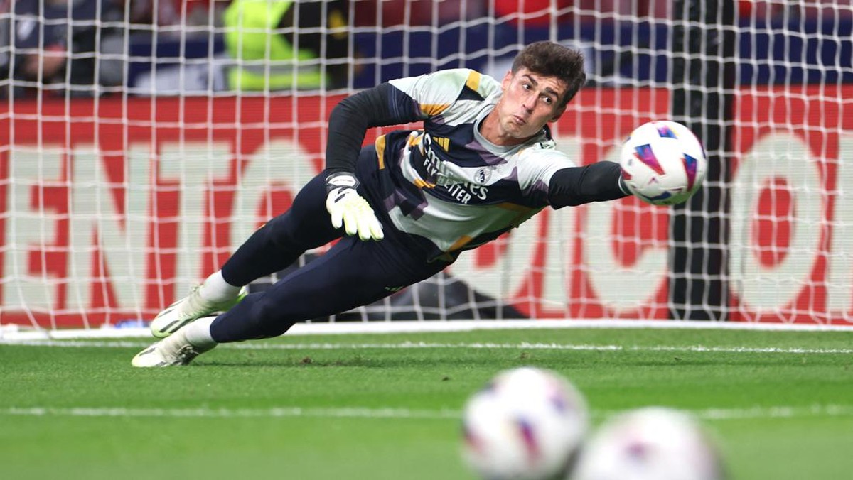 Real Madrid ingin membeli Kepa Arrizabalaga dari Chelsea. (Foto: REUTERS/ISABEL INFANTES)