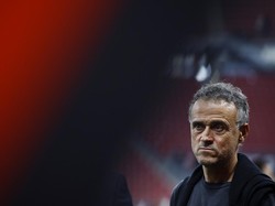 Luis Enrique Bungkam Ditanya Transfer Kvarathskhelia ke PSG