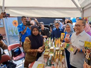 Ke Madiun, Mendag Cek Harga Beras hingga Sambangi UMKM Siap Ekspor Ke Madiun, Mendag Cek Harga Beras hingga Sambangi UMKM Siap Ekspor