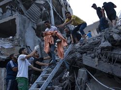 Video Israel Serang Gedung Sekolah di Gaza, Warga: Rudal Jatuh di Atas Kami