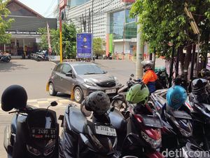 Viral Juru Parkir Bawa Mobil di Semarang, Ternyata Begini Faktanya
