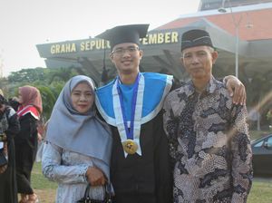 Kisah Inspiratif Firman Ramadhan Peraih IPK 3,98 PENS Tolak 5 Perusahaan