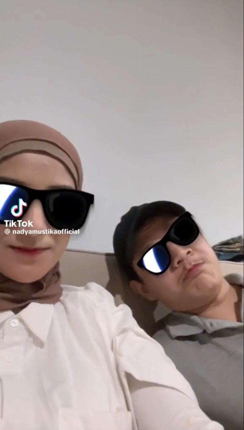 Nadya Mustika dan Iqbal Fitrah Rosadi