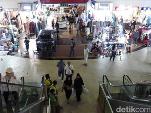 Beda Nasib Pedagang Tanah Abang Usai TikTok Shop Ditutup, Banyak yang Untung? Beda Nasib Pedagang Tanah Abang Usai TikTok Shop Ditutup, Banyak yang Untung?