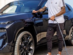 Pemain Real Madrid Pamer Mobil BMW Baru, Seri i4 hingga Seri iX