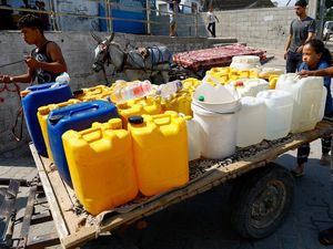 Israel Buka Kembali Pasokan Air, Warga Gaza: Aksi Publisitas Belaka!