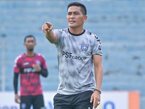 Ridwan Saragih Gantikan Jan Saragih Jadi Pelatih PSPS Riau!