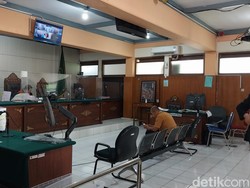 Sidang Vonis Penipuan Robot Trading ATG Wahyu Kenzo Ditunda
