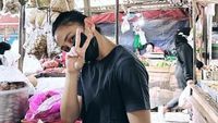 Dijodohkan dengan El Rumi, Ini Athira Farina Pilot yang Tak Sungkan ke Pasar