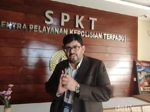HP Delegasi KTT AIS Forum Asal India Tertinggal saat Naik Taksi Online di Bali HP Delegasi KTT AIS Forum Asal India Tertinggal saat Naik Taksi Online di Bali