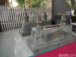 Warga Buka Suara soal Gunung Kawi Identik dengan Pesugihan