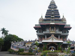 Keindahan Akulturasi Budaya dalam Gereja Bernuansa Kuil di Medan