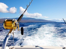 Kalender Jawa Senin Pahing 24 Februari 2025: Waktunya Mancing Mania!