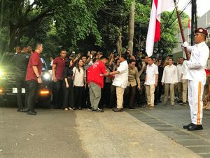Momen Kaesang Salim Saat Disambut Prabowo di Kertanegara