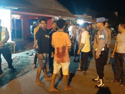 Komplotan Pemuda Rusak Tempat Lokalisasi gegara Ditikam Saat Cari PSK