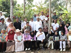 Akhirnya! Petani di Ciamis Punya Sertifikat Tanah Usai Berjuang Selama 24 Tahun