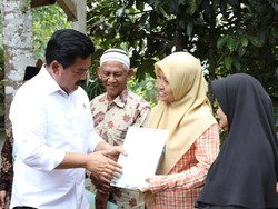 Berjuang 24 Tahun, Petani di Ciamis Akhirnya Punya Sertifikat Tanah