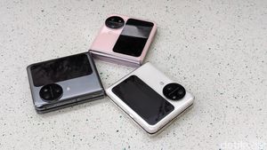 Menggenggam Oppo Find N3 Flip dengan 3 Kamera Hasselblad