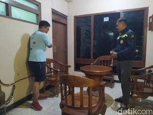 Tega! Bayi Usia 3 Hari Ditinggalkan di Teras Rumah Warga Magelang Tega! Bayi Usia 3 Hari Ditinggalkan di Teras Rumah Warga Magelang