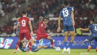 Laga Indonesia vs Brunei di leg pertama babak pertama Kualifikasi Piala Dunia 2026 digelar di Stadion Utama Gelora Bung Karno, Kamis (12/10) malam WIB. Indonesia memimpin 2-0 di babak pertama.  