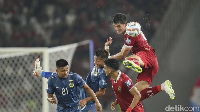 Timnas Indonesia meraih kemenangan telak atas Brunei Darussalam di Kualifikasi Piala Dunia 2026. Tim Garuda menang 6-0 dengan diwarnai hat-trick Dimas Drajad, Kamis (12/10/2023).
