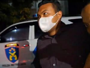 Ajudan Firli Bahuri Bungkam Usai Diperiksa Polda Metro Selama 8 Jam