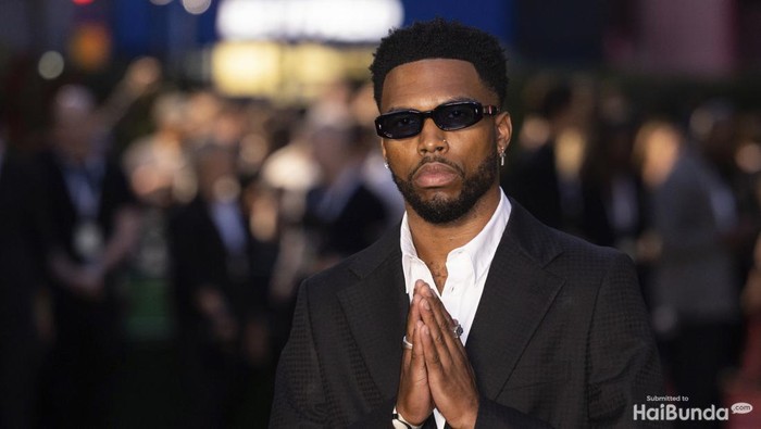 Daniel Sturridge poses for photographers upon arrival at the Vogue World event on Thursday, Sept. 14, 2023 in London. (Vianney Le Caer/Invision/AP)