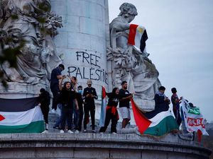 Polisi Prancis Tembakkan Gas Air Mata ke Demonstran Pro-Palestina