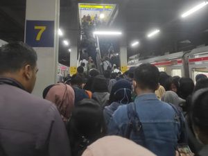 Eskalator Stasiun Bekasi Mati, Perbaikan Tunggu Anggaran dan Barang Impor Eskalator Stasiun Bekasi Mati, Perbaikan Tunggu Anggaran dan Barang Impor