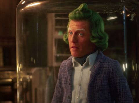 Timothée Chalamet sebagai Willy Wonka dan Hugh Grant sebagai Oompa Loompa dalam film Wonka (2023). (Warner Bros. via YouTube)