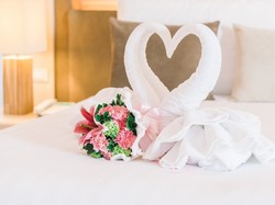 Bacaan Doa Berhubungan Suami-Istri agar Jauh dari Setan