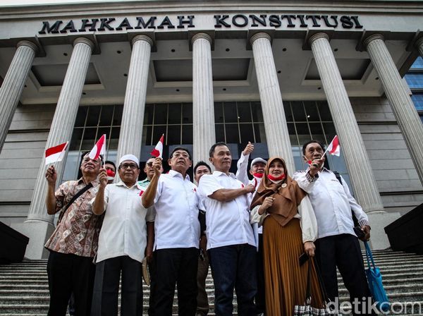 Ke MK, Relawan Jokowi-Kader Golkar Dukung Gibran Jadi Cawapres