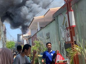 Kebakaran di Jalan Serigala Makassar, Damkar Dikerahkan ke Lokasi
